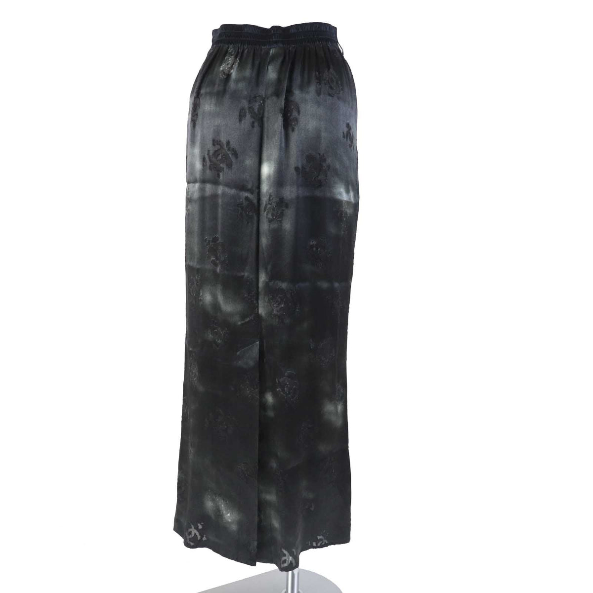 CHANEL Long skirt P73038 Rayon black Métiers d'art collection 34