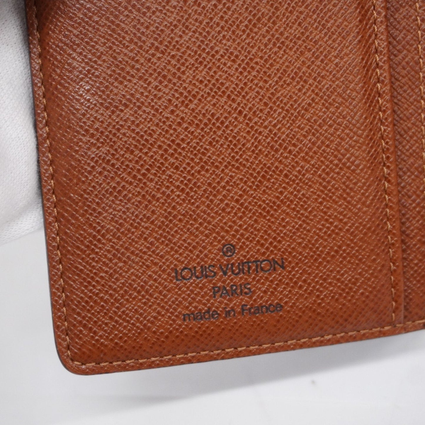 Louis Vuitton Wallet (Bi-Fold)