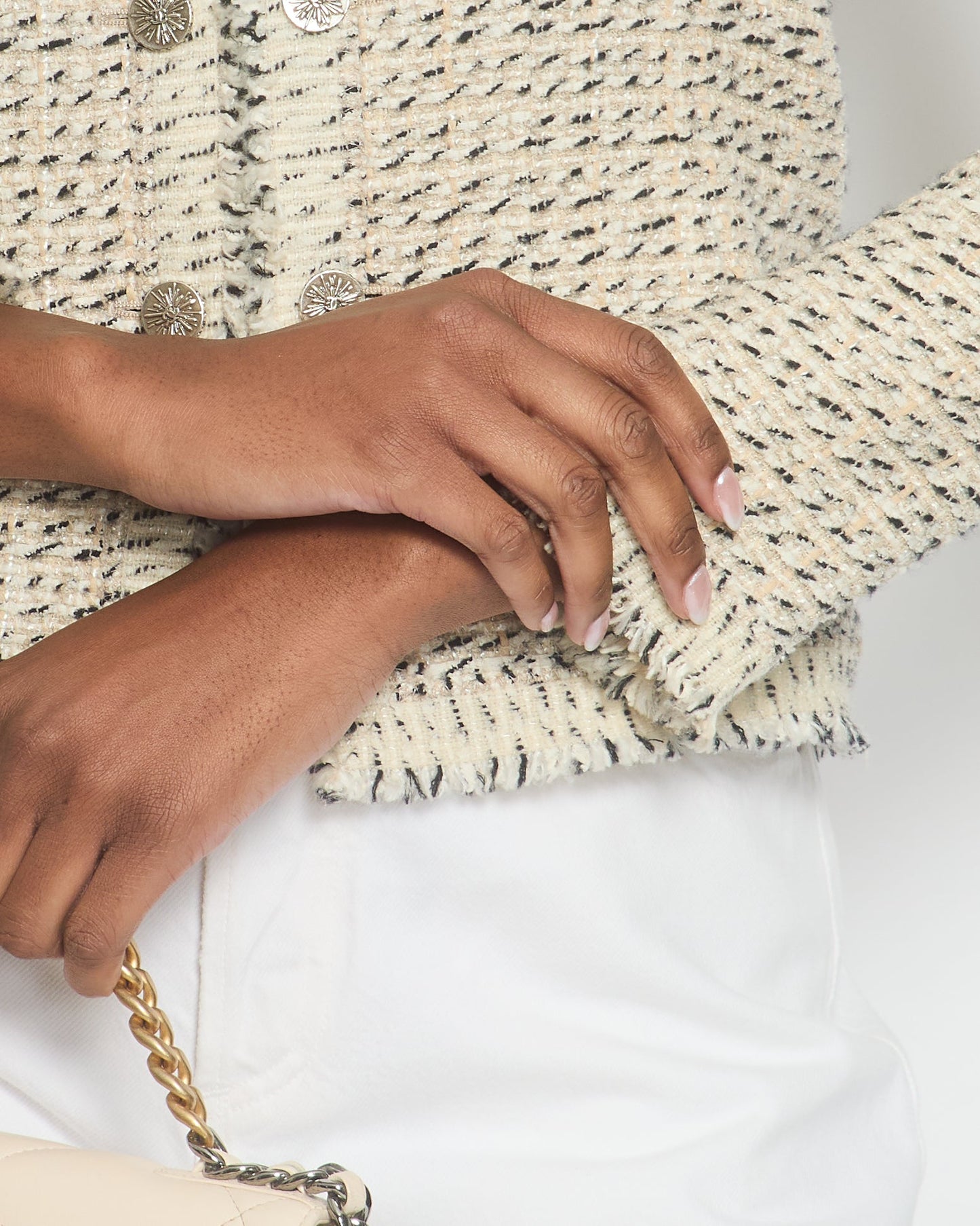 Chanel Beige Tweed Long-Sleeve Jacket with Chain CC Buttons Detail FR 38 (UK 10)