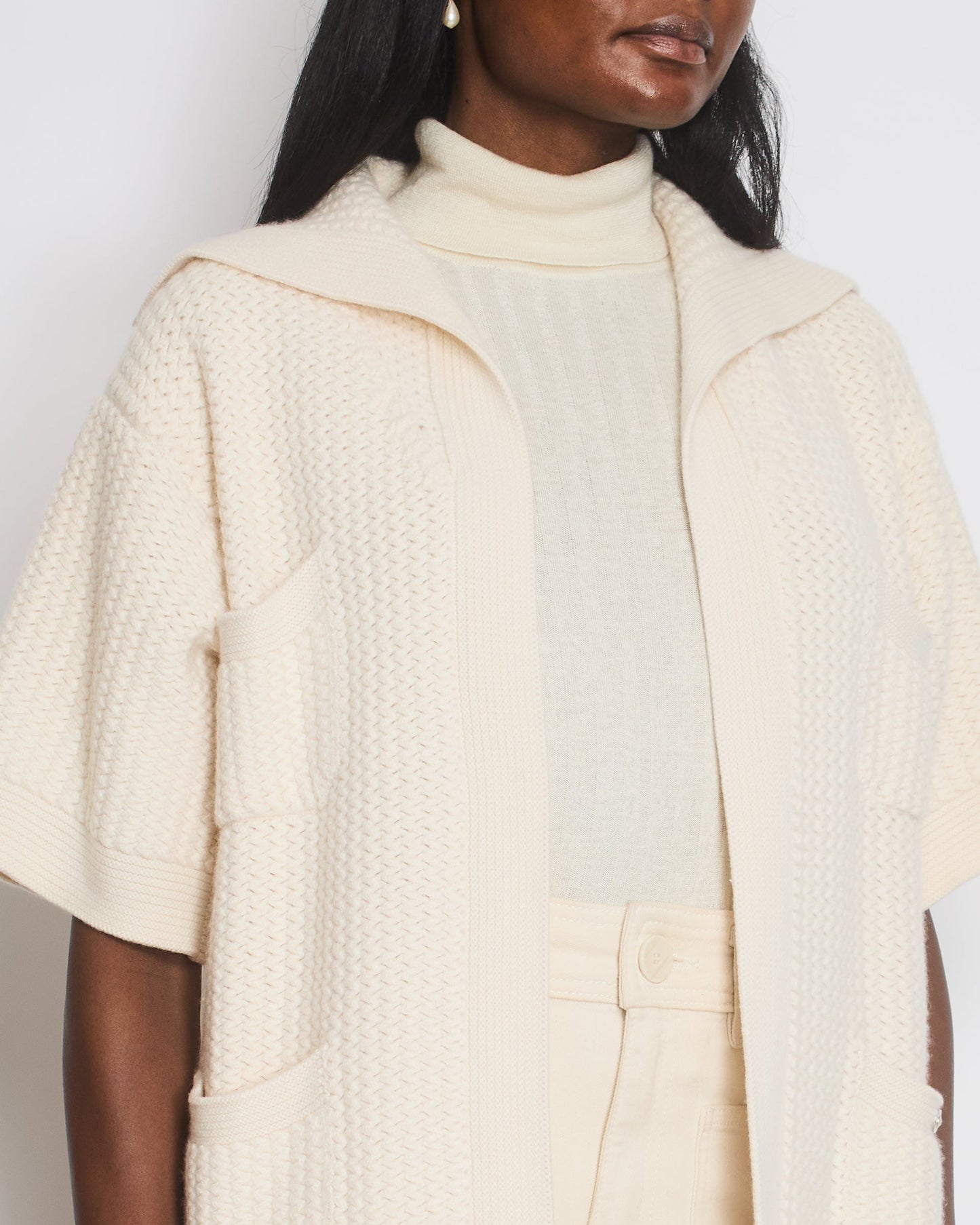 Chanel Cream Cashmere Knit Short Sleeve Cardigan with CC Logo Detail and Pockets Size FR 40 (UK 12)