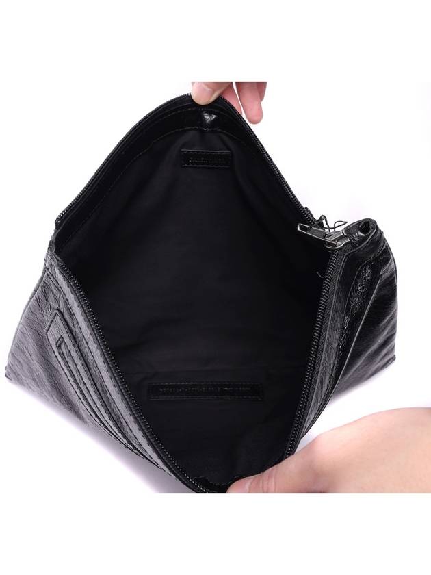 Luxury Balenciaga Classic Clip Clutch Bag Black