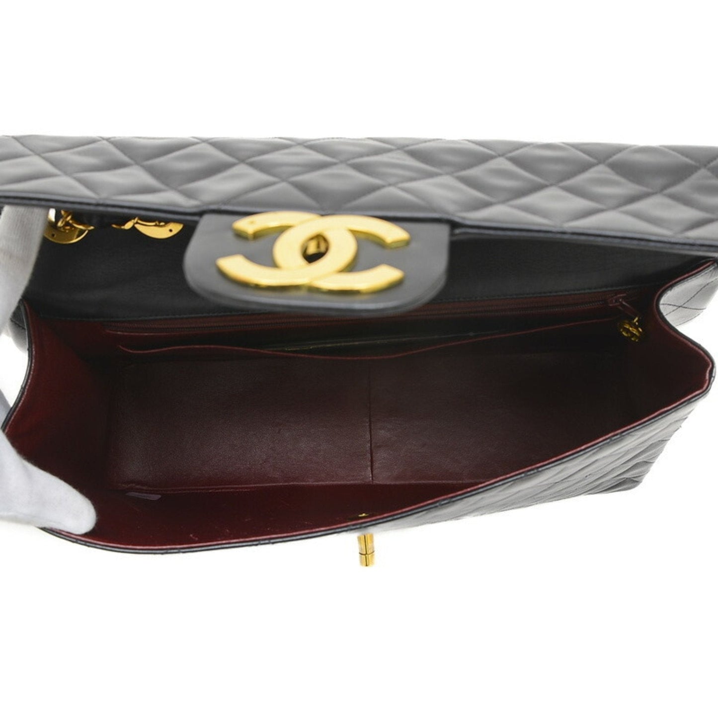 CHANEL Matelasse Shoulder Bag