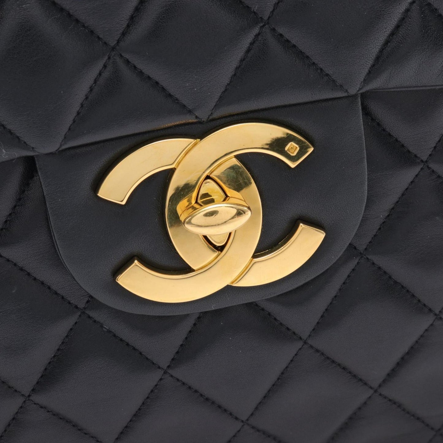 Top Quality Chanel Jumbo Shoulder Bag