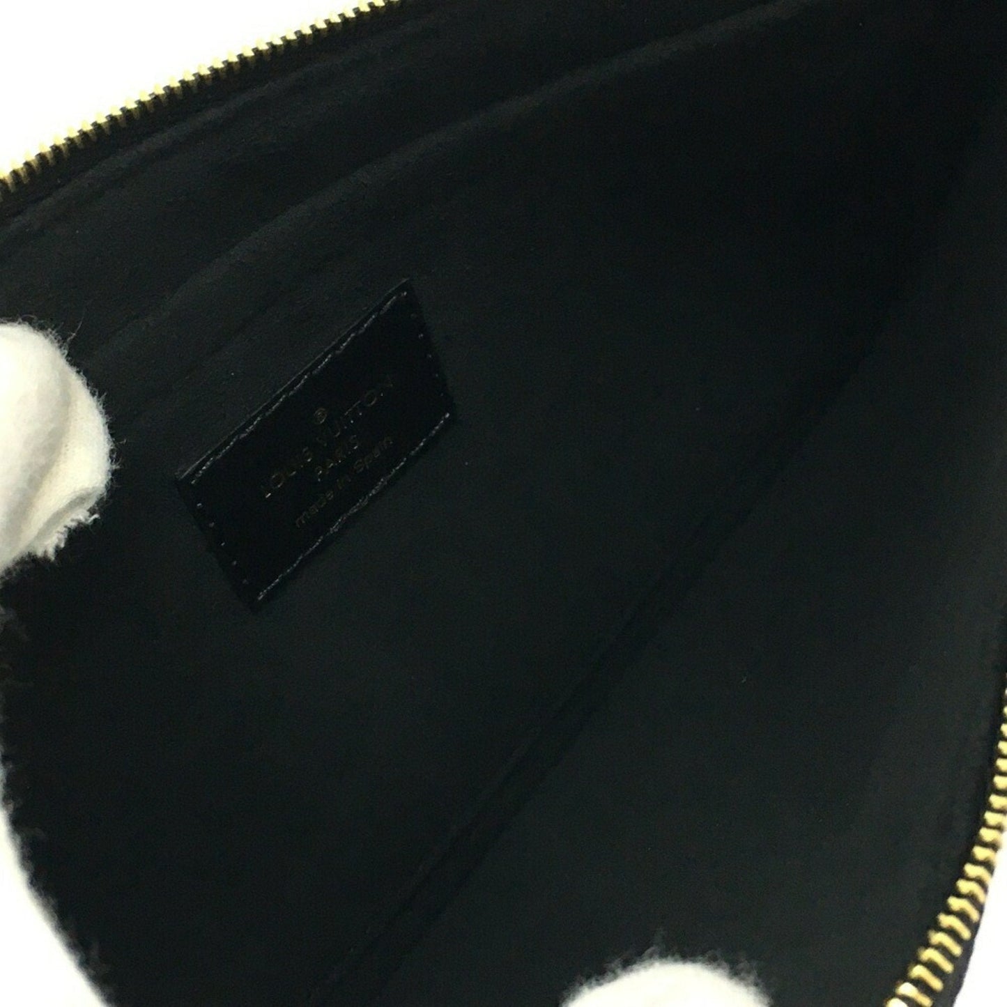 LOUIS VUITTON Neverfull MM Tote