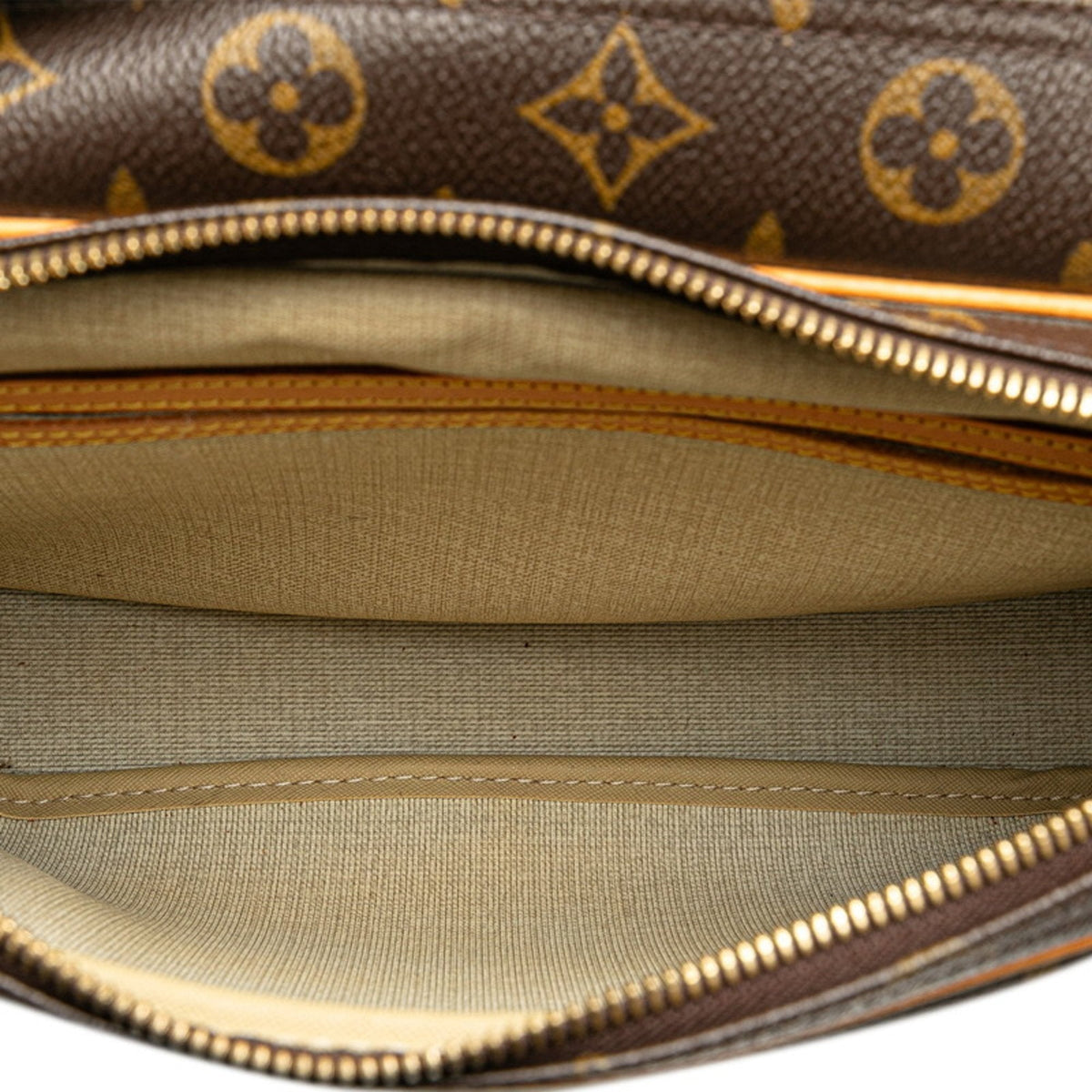 LOUIS VUITTON Reporter pm Shoulder Bag