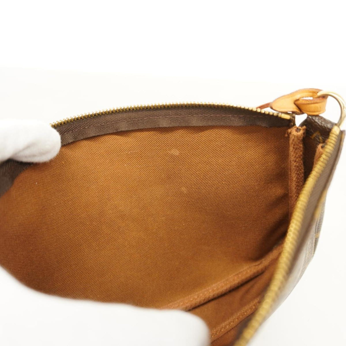 LOUIS VUITTON Pochette Accessoire Clutch Bag