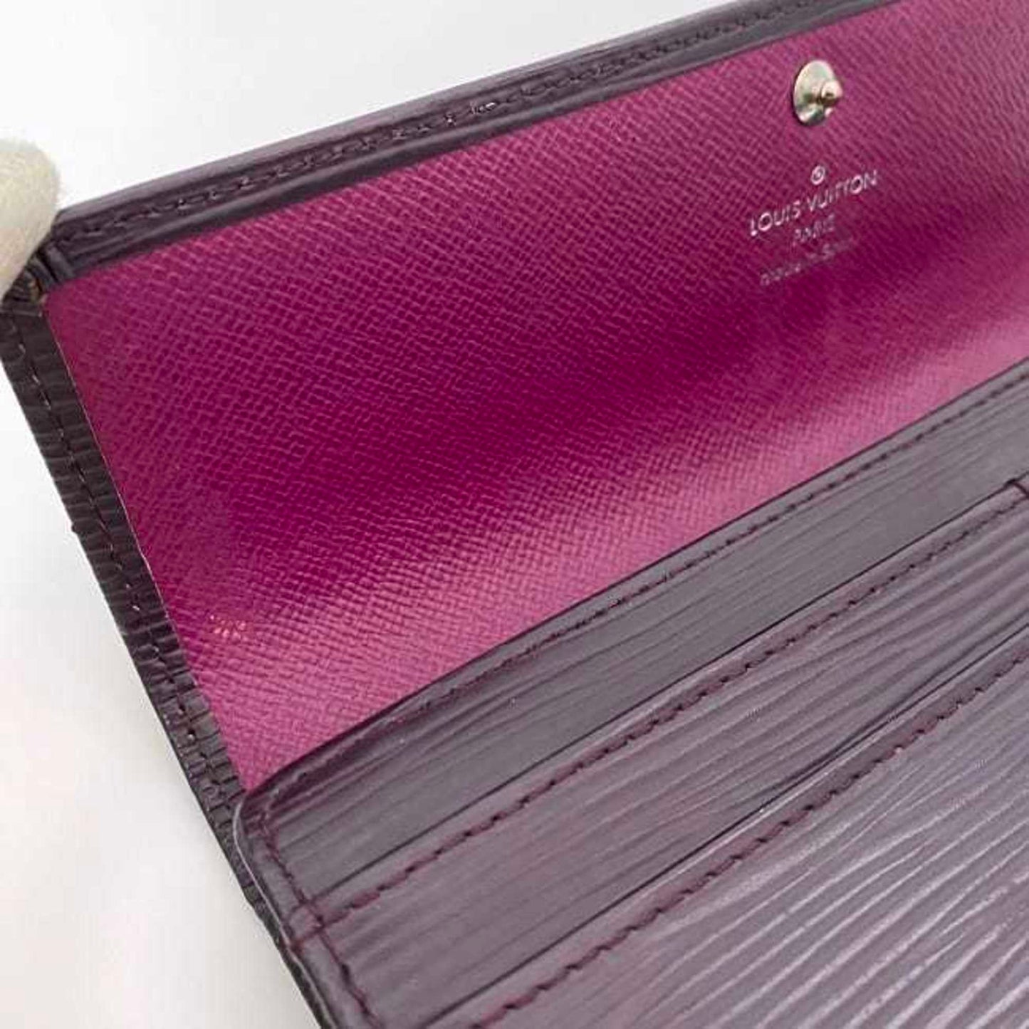 LOUIS VUITTON Sarah Wallet