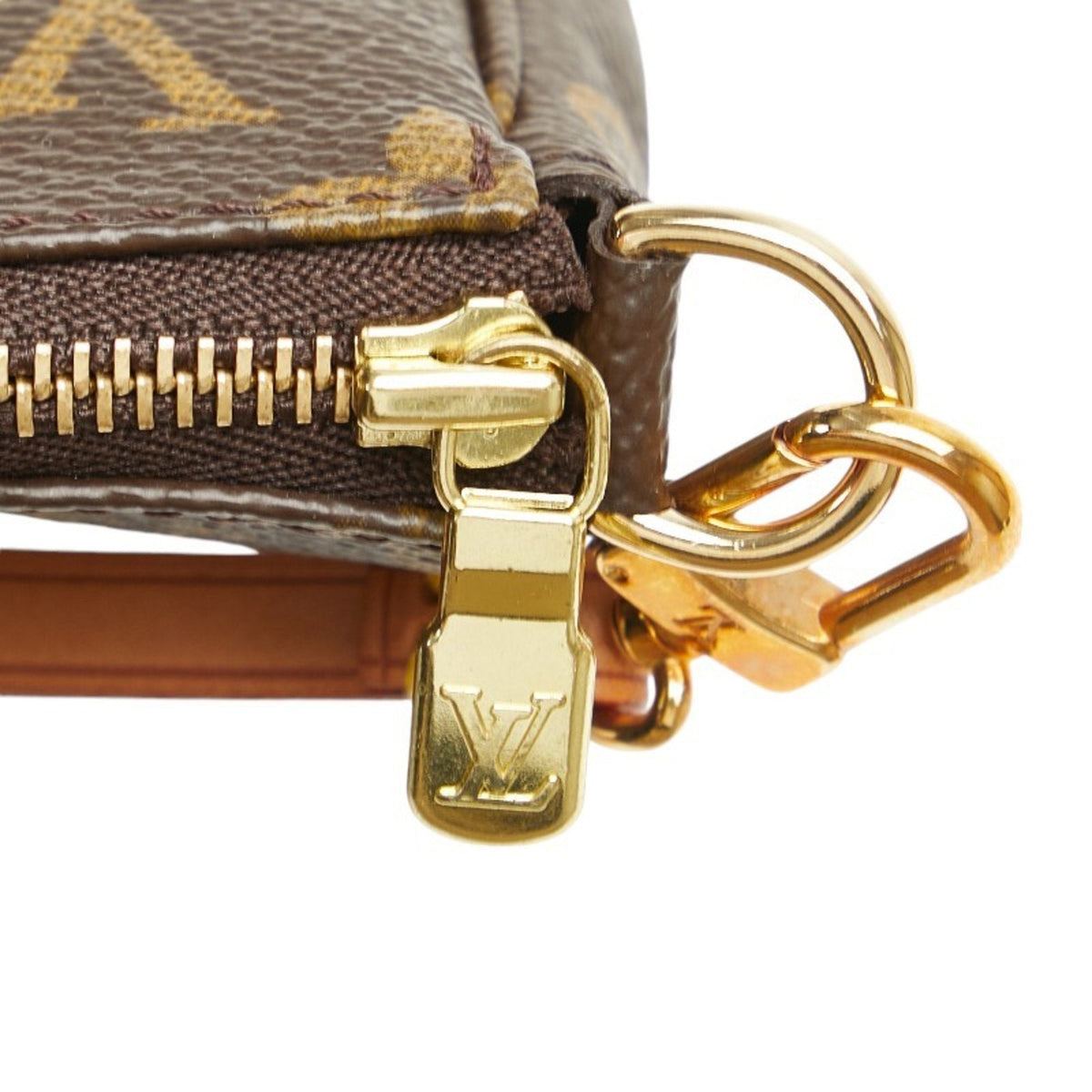 LOUIS VUITTON Pochette Accessoire Clutch Bag