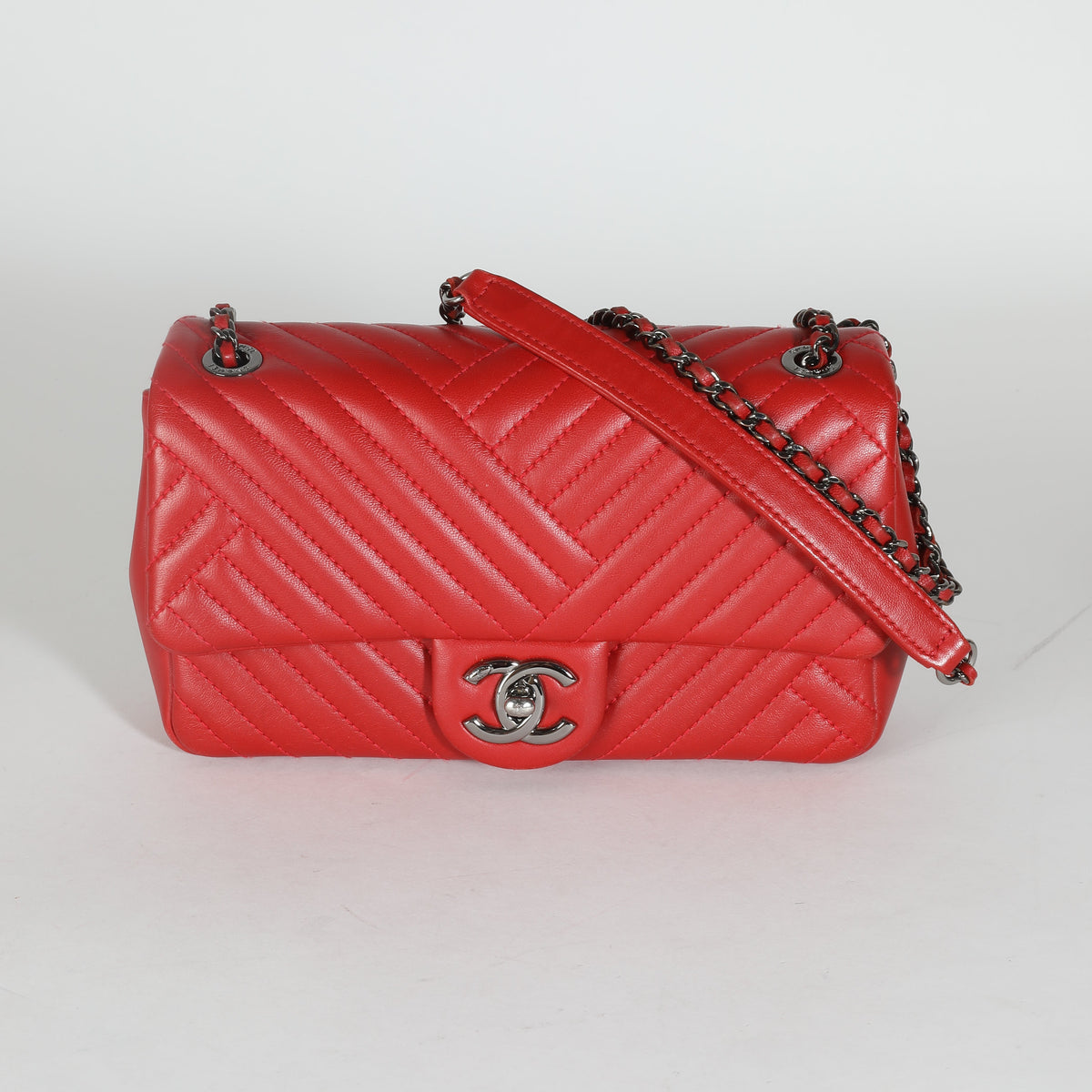 CHANEL Red Chevron Lambskin Small CC Crossing Single Flap Bag