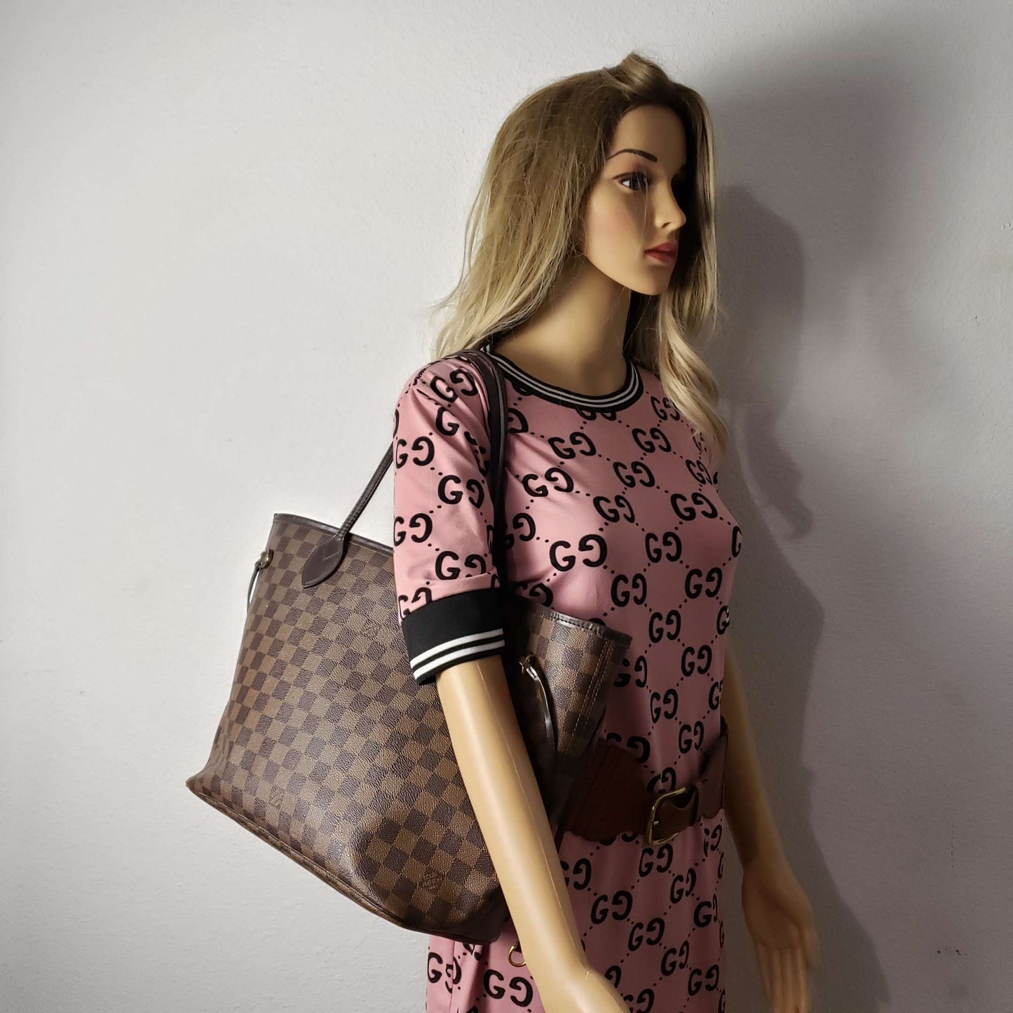 Louis Vuitton Neverfull MM Browns Damier Tote Bag