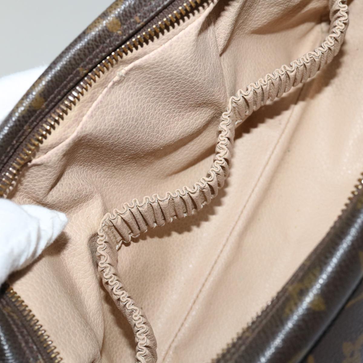 LOUIS VUITTON Trousse de Toilette Clutch Bag