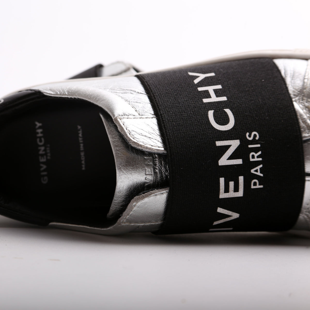 Urban Street Logo Sneakers Size 32