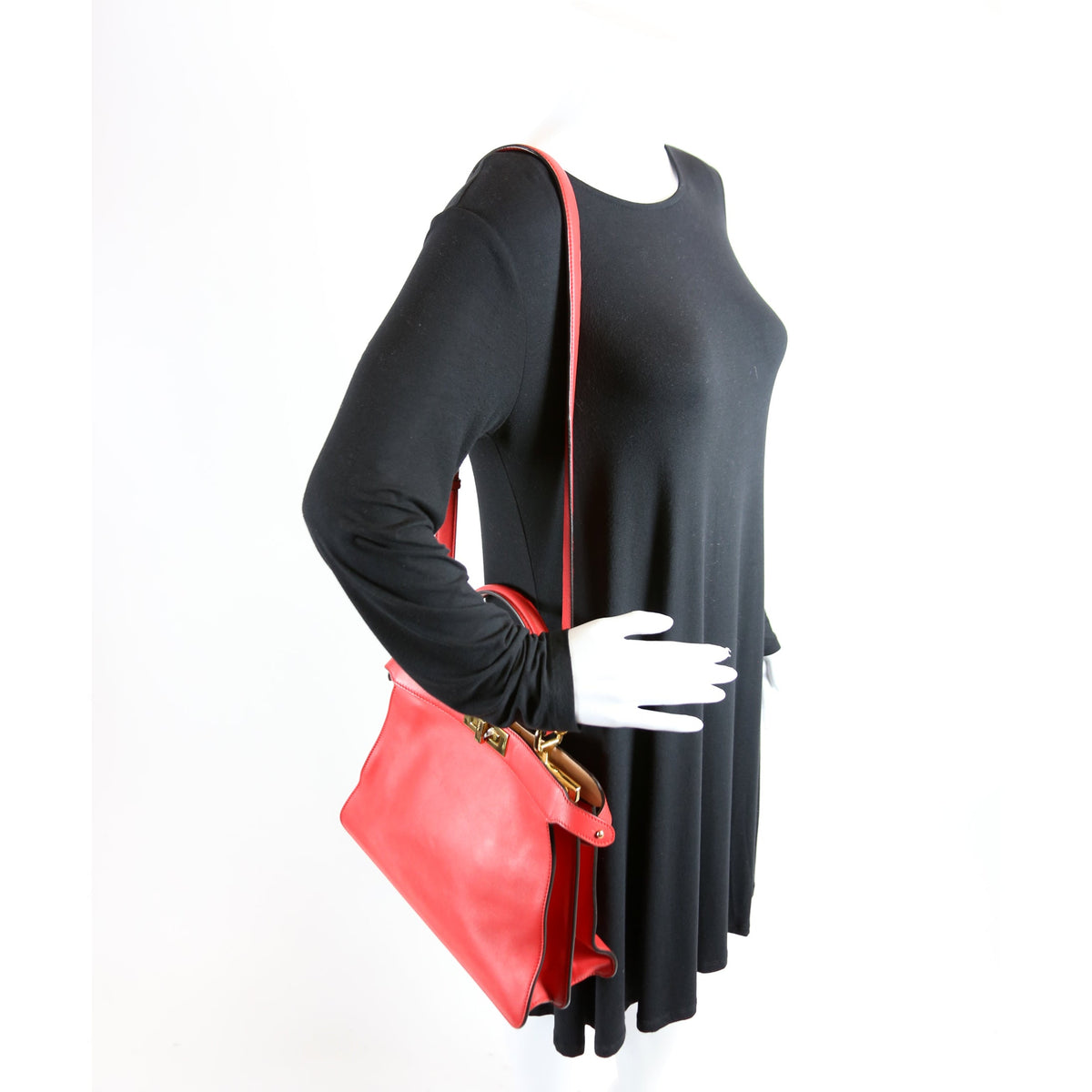 Peekaboo Iseeu Medium Vitello Leather Red