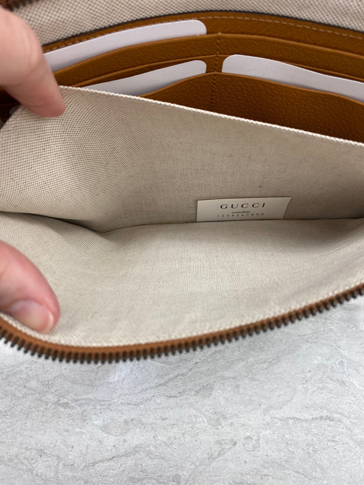 Clutch Luxury Designer Gucci, Size Medium