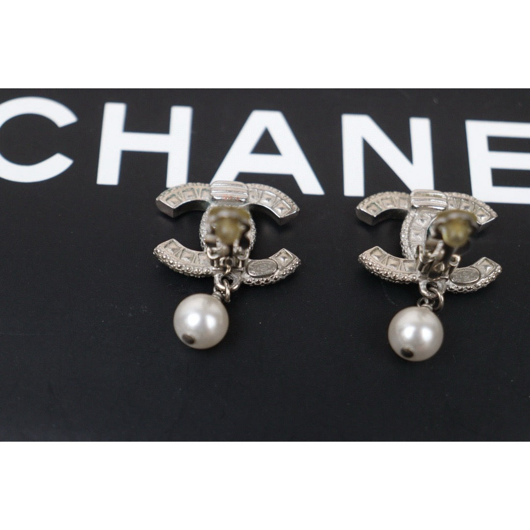 Very Good ( Rank A) |CHANEL Pearl Diamond COCO Mark Drop Stud Earrings |24120803