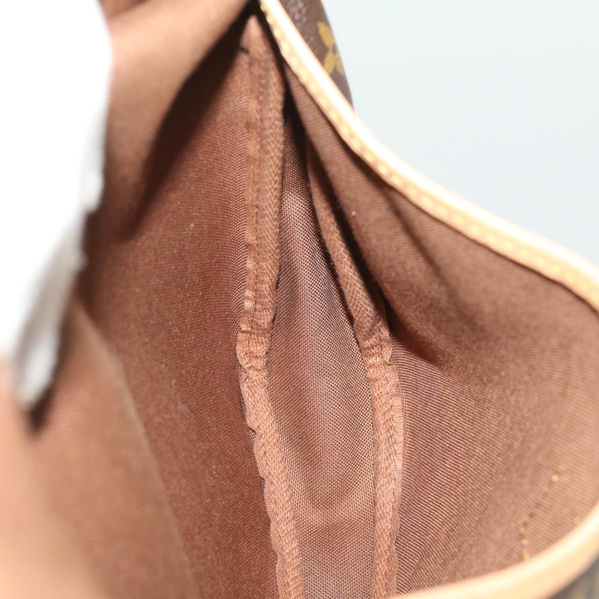 Louis Vuitton Saumur 35 Shoulder Bag