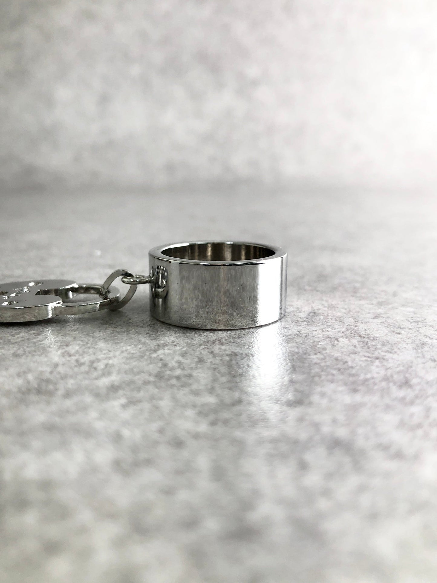 Christian Dior Logo Padlock Motif Ring Silver Vintage t2fvnd
