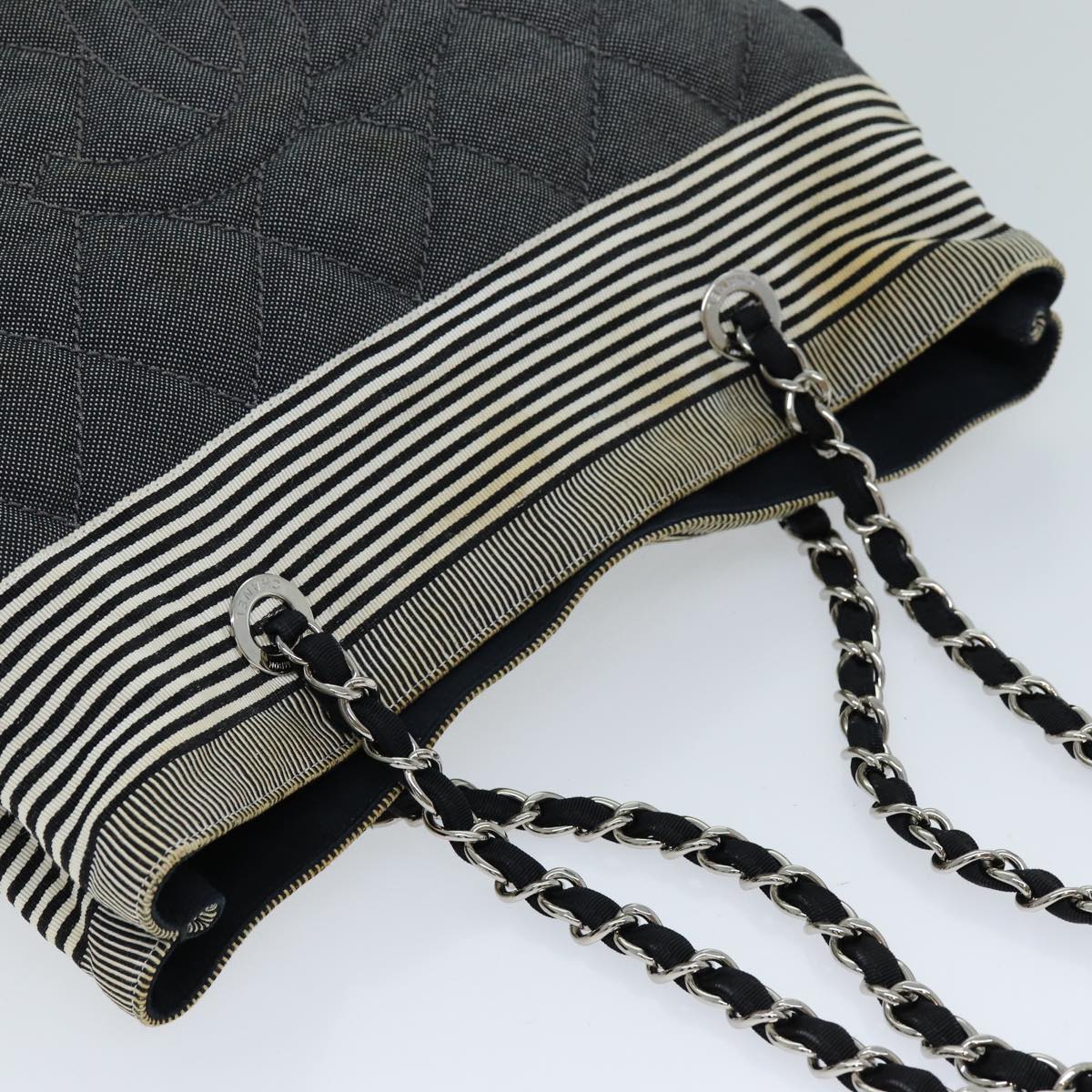 CHANEL Matelasse Tote