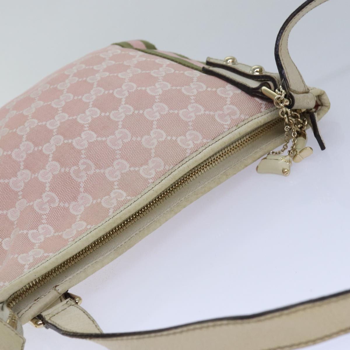 Gucci Gg Canvas Pink Canvas Shoulder Bag