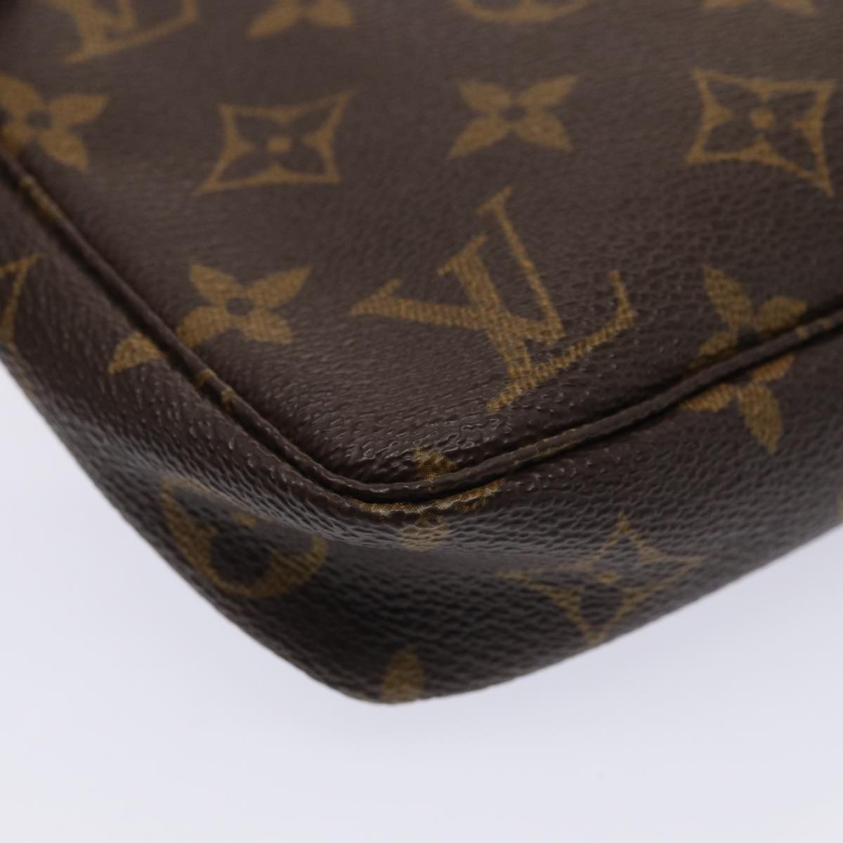 LOUIS VUITTON Pochette Accessoire Clutch Bag