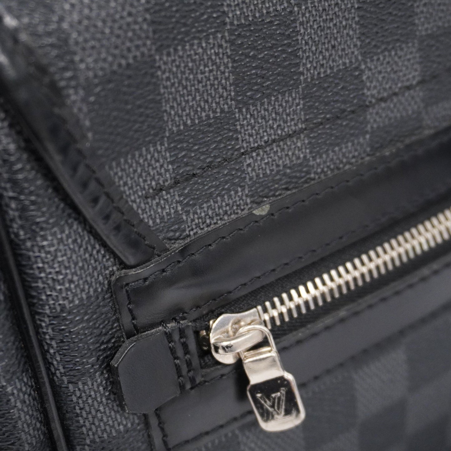 LOUIS VUITTONAuth Damier Graphite Daniel MM N58029 Men's Shoulder Bag