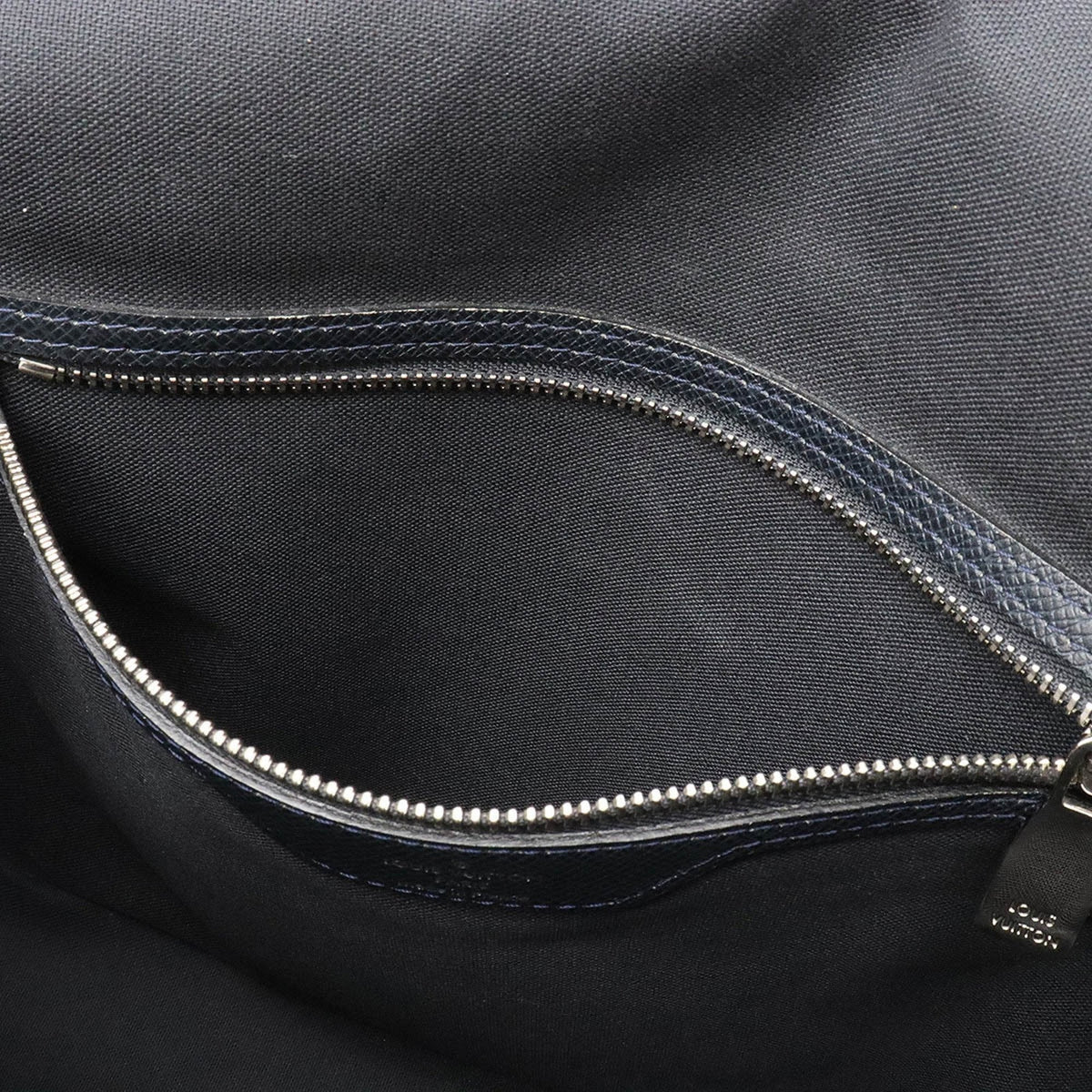 LOUIS VUITTON Taiga Roman MM Shoulder Bag Leather Men's Bol Dark Blue Navy M32624