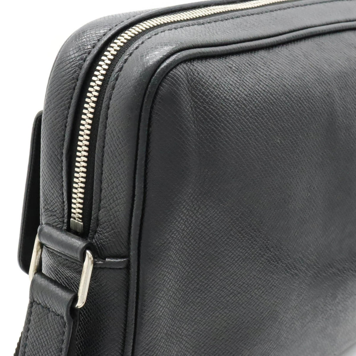 LOUIS VUITTON Taiga Alex Shoulder Bag Leather Noir Black M30260
