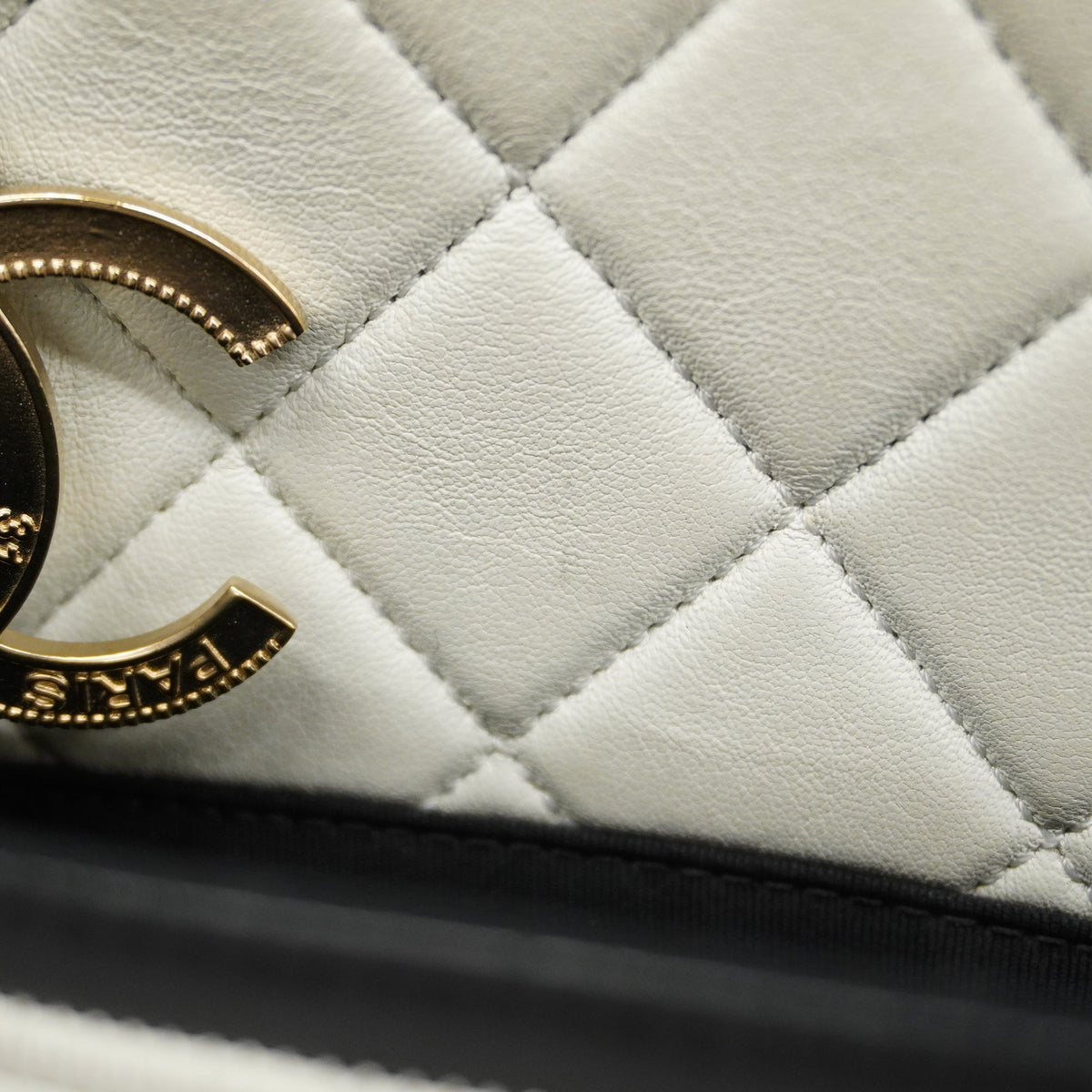 ChanelAuth Matelasse Chain Shoulder Women's Leather Shoulder Bag