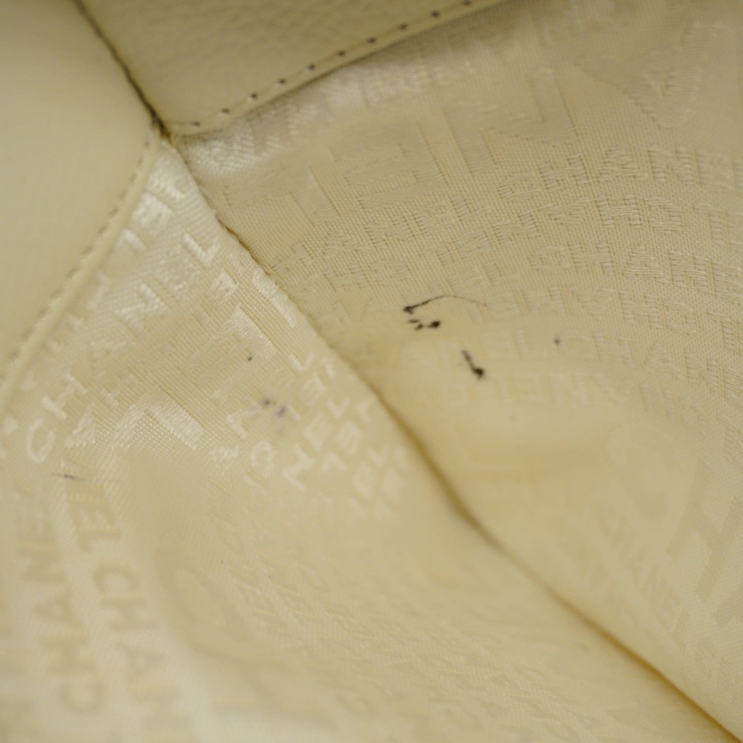 ChanelAuth 2.55 2.55/ Matelasse Women's Leather Tote Bag White