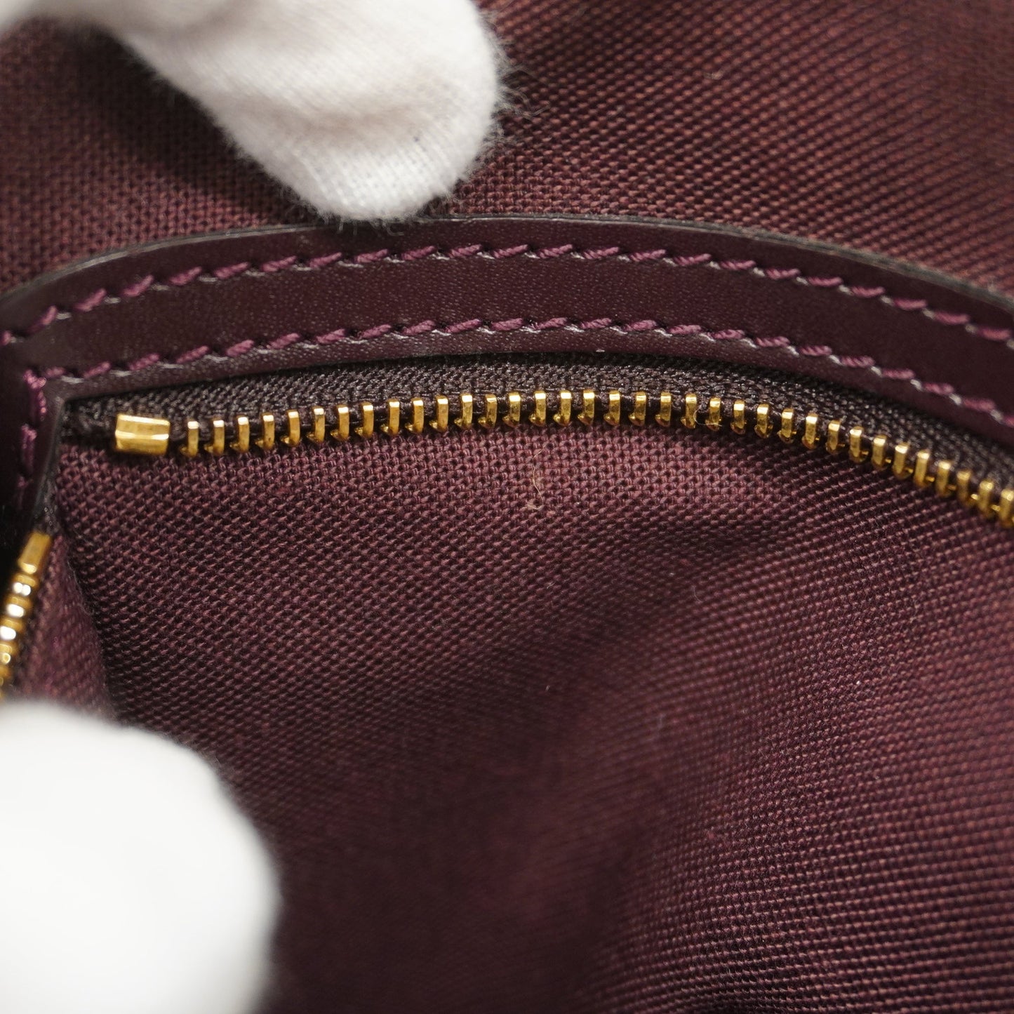 LOUIS VUITTONAuth Taiga Yaranga M30826 Men's Shoulder Bag Acajou