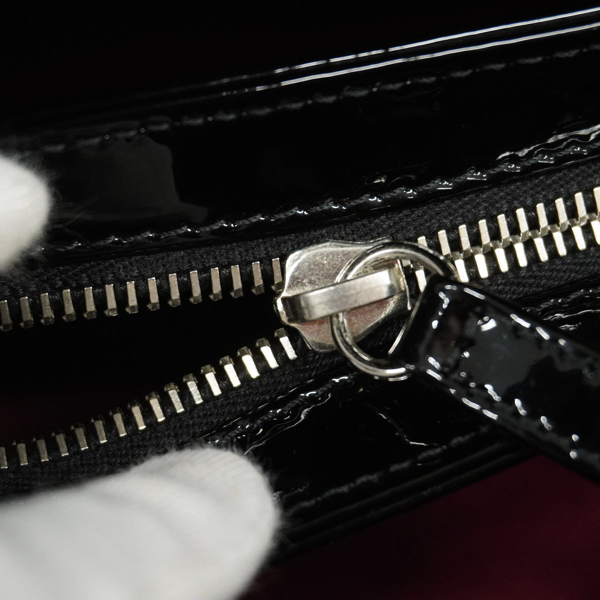 ChanelAuth Matelasse Shoulder Bag Chain Shoulder Women's Patent Leather Black