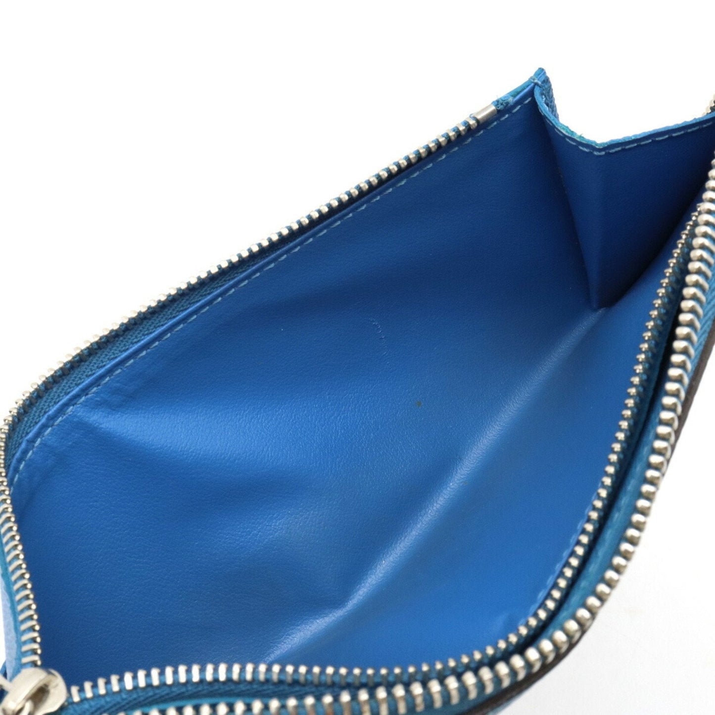 LOUIS VUITTON Taiga Zippy Vertical Round Long Wallet Iceberg M32836
