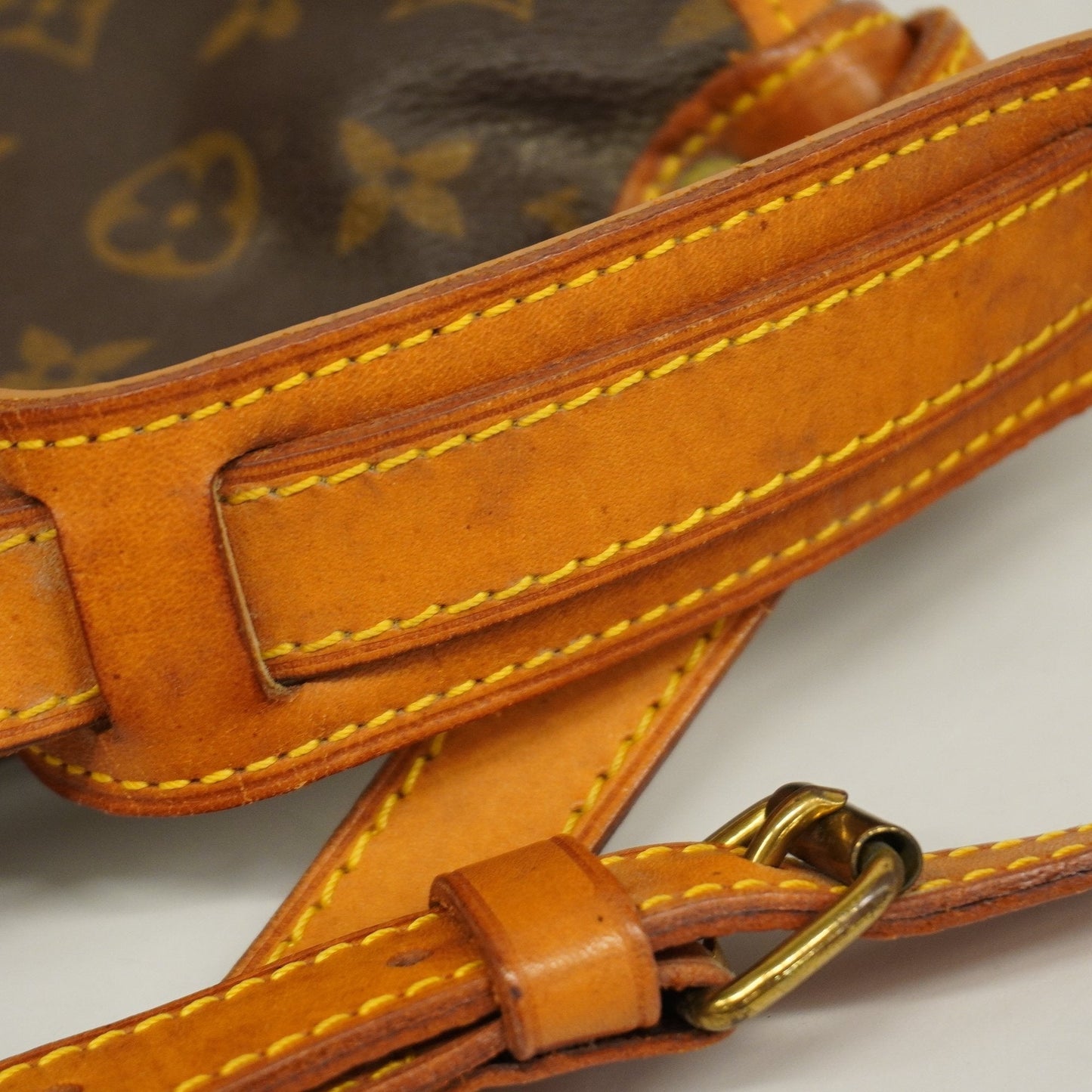 LOUIS VUITTONAuth Monogram Saumur 30 M42256 Women's Shoulder Bag