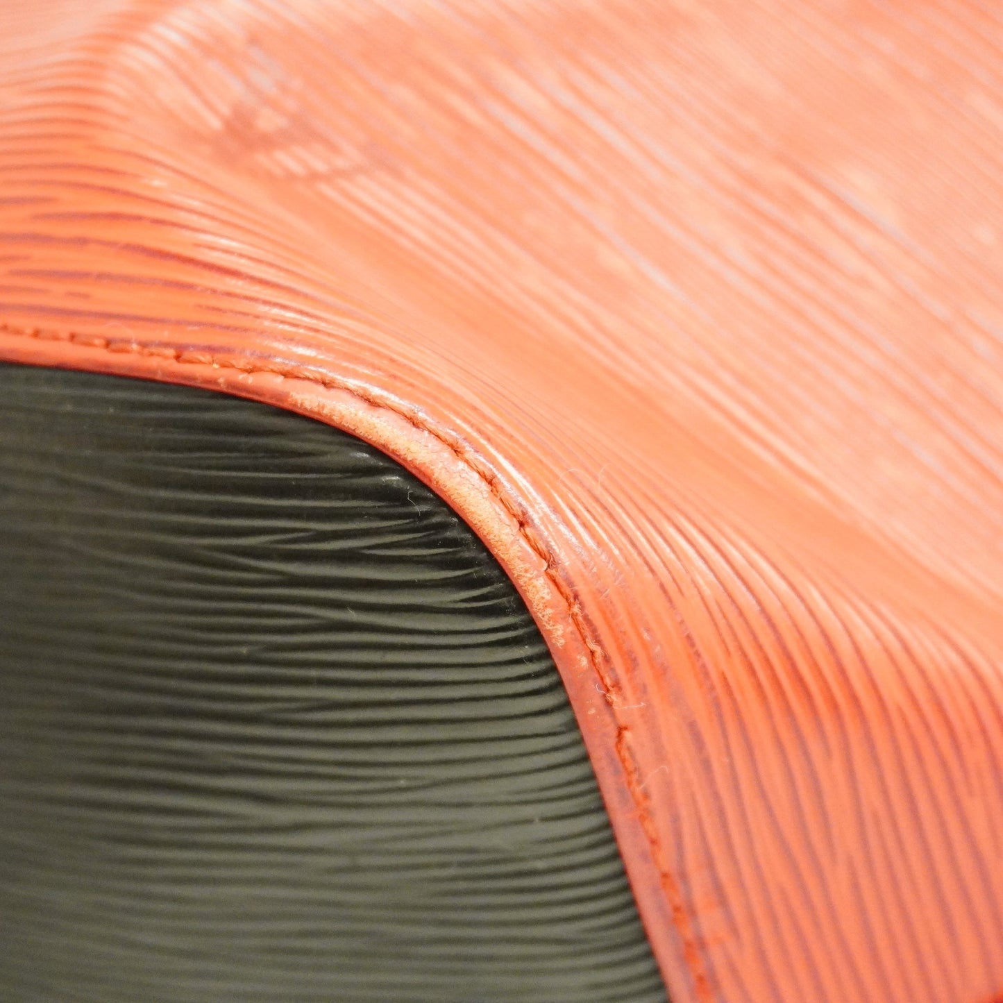 LOUIS VUITTONAuth Epi Petit Noe M44172 Women's Shoulder Bag Castilian