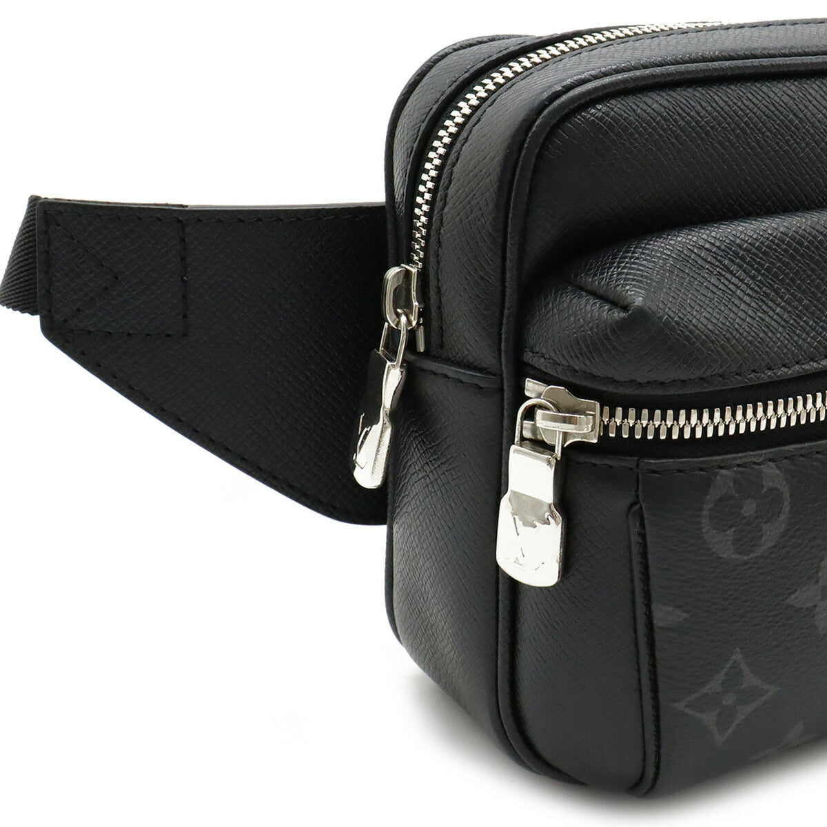 LOUIS VUITTON Taigarama Eclipse Bum Bag Outdoor Waist Body Shoulder Noir M30245