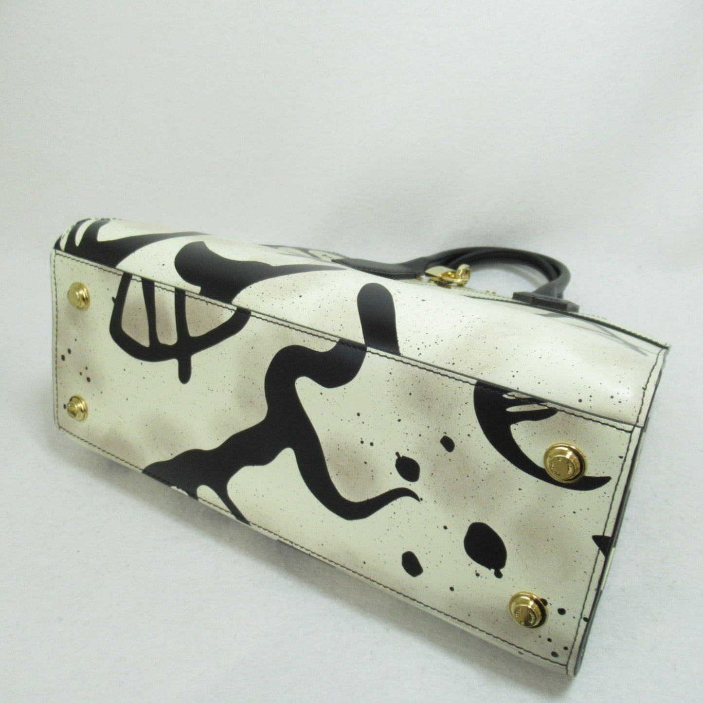 LOUIS VUITTON City Steamer MM Shoulder Bag White Black leather M53231