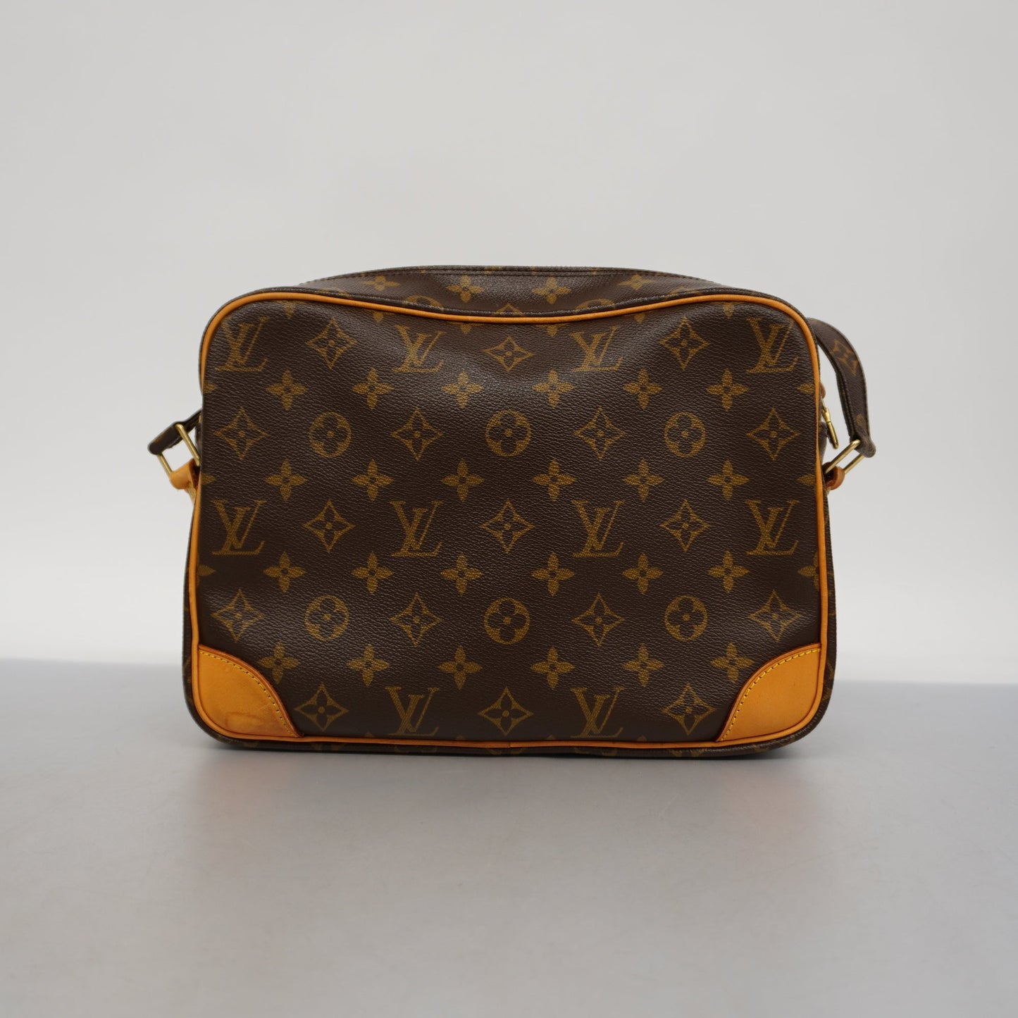 LOUIS VUITTONAuth Monogram Nile M45244 Women's Shoulder Bag