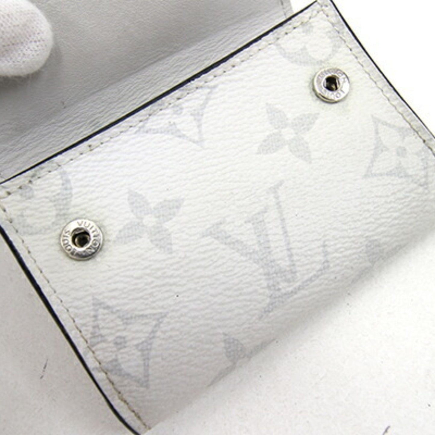 LOUIS VUITTON Trifold Wallet Taigarama Discovery M67621 Men's White