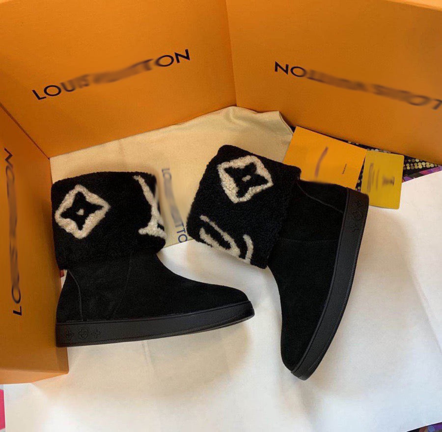 SE171 Lambs wool Size5-10