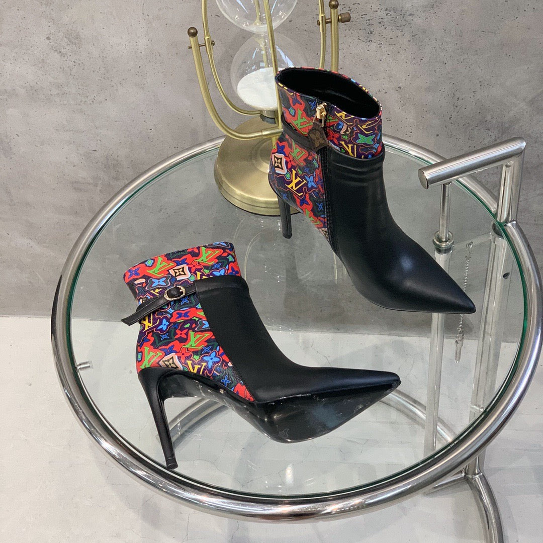 SE636 Size 4-11 Heels:10.5cm Material: Cowhide Lining: Sheep skin Sole: Italian leather