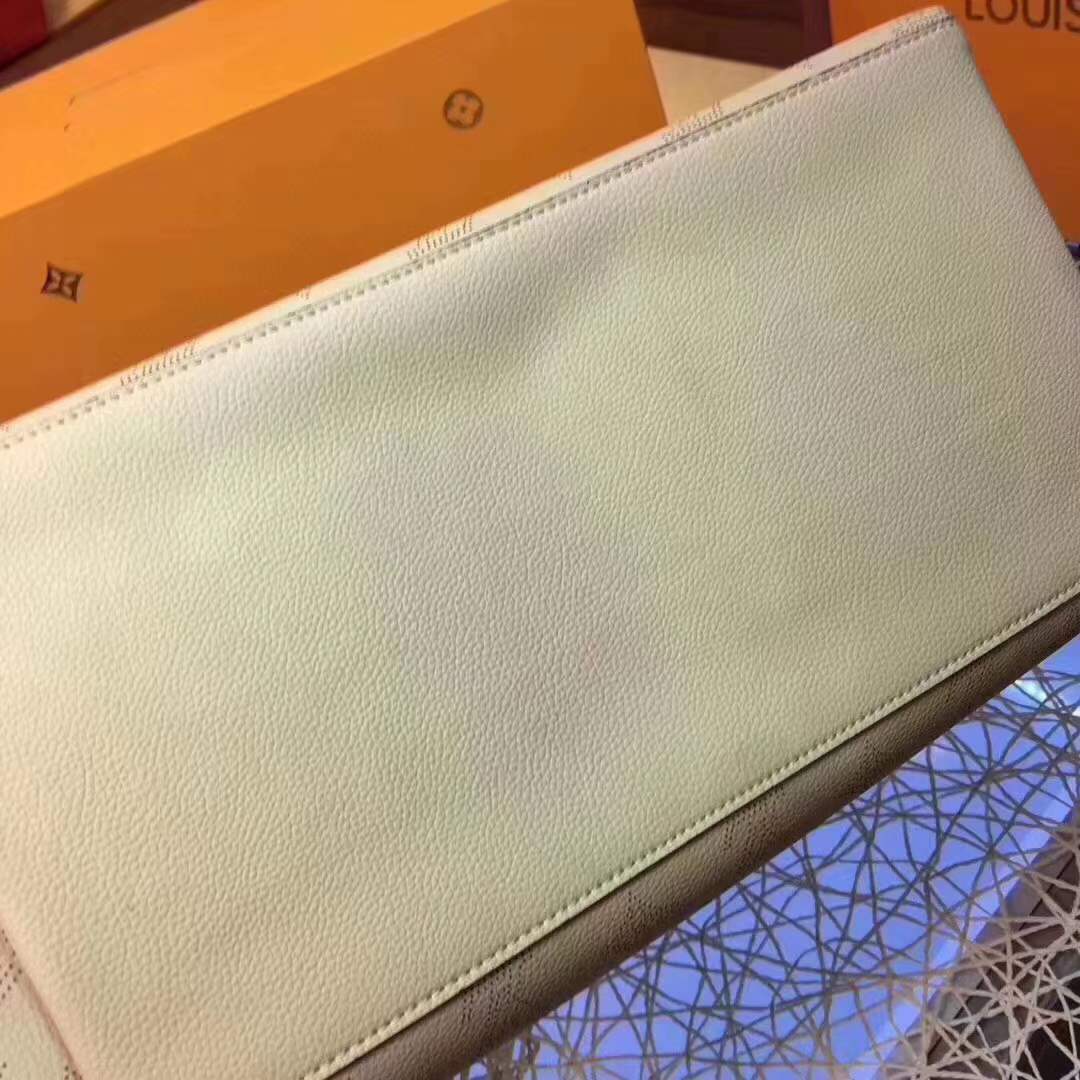 LB627 13.8x15.7x6.7inch