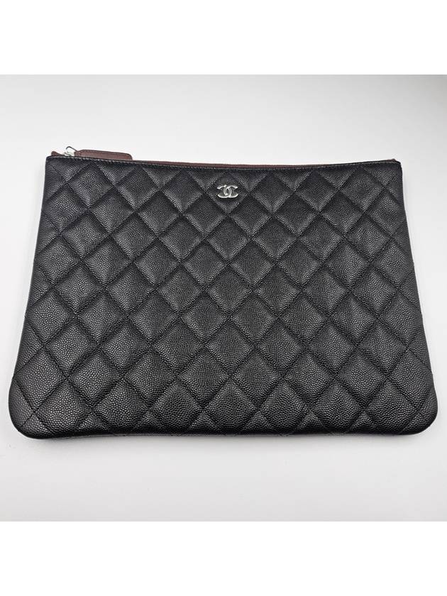 Gold CC Logo Medium Calfskin Clutch Bag Black Chanel