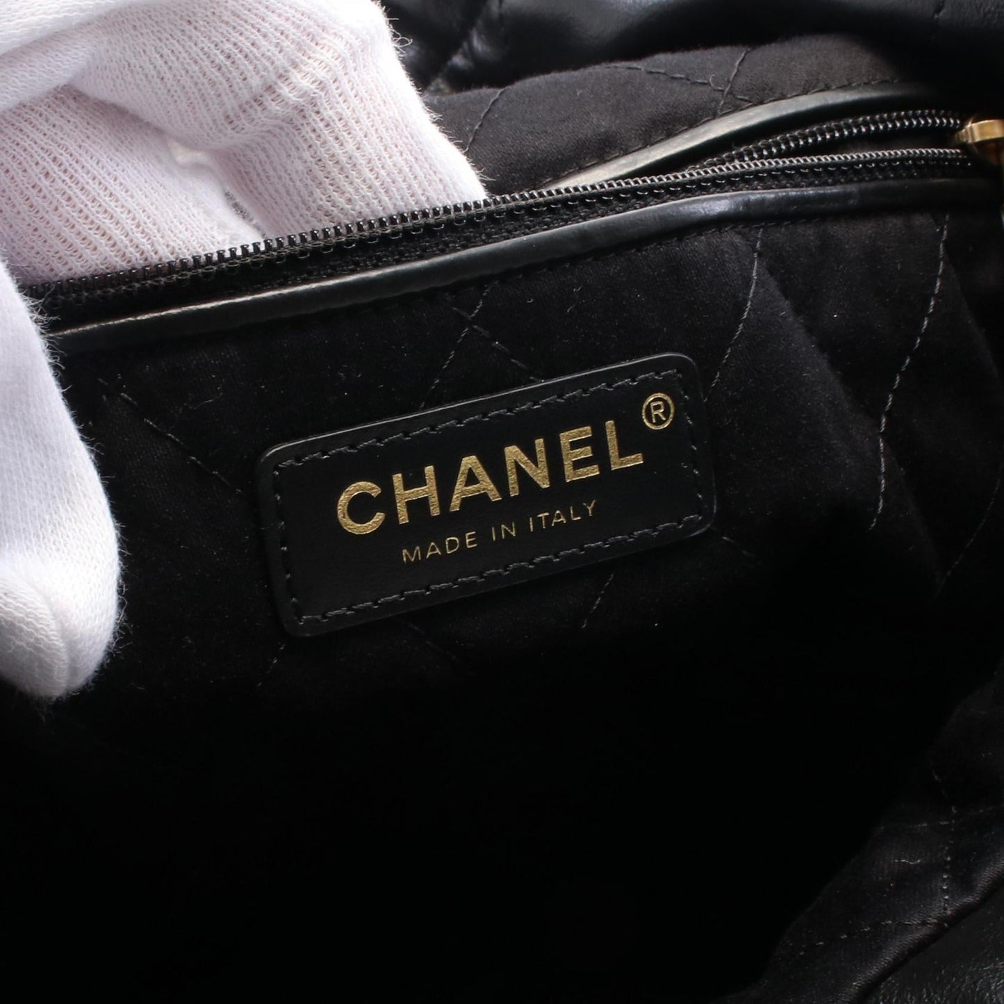 Chanel Chanel 22 Leather Tote Bag