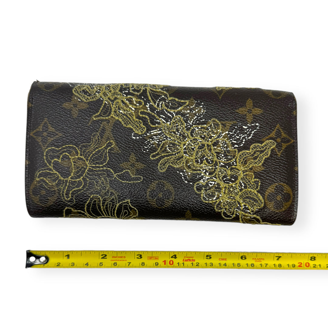 Porte Fauille Sara Dantelle Wallet Luxury Designer By Louis Vuitton Size: Medium