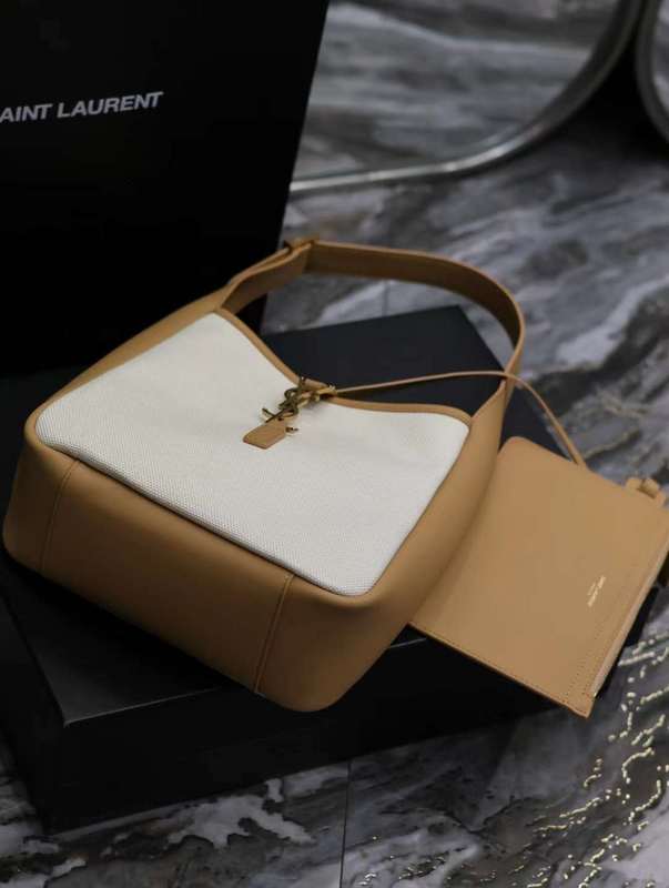 Yves Saint Laurent - Bags - The Wells Bags 658