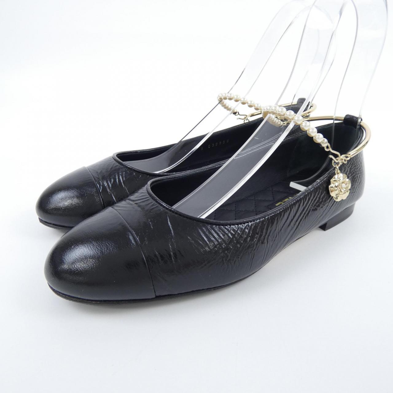 Chanel G38986X56858 Shiny Lambskin Flat Shoes