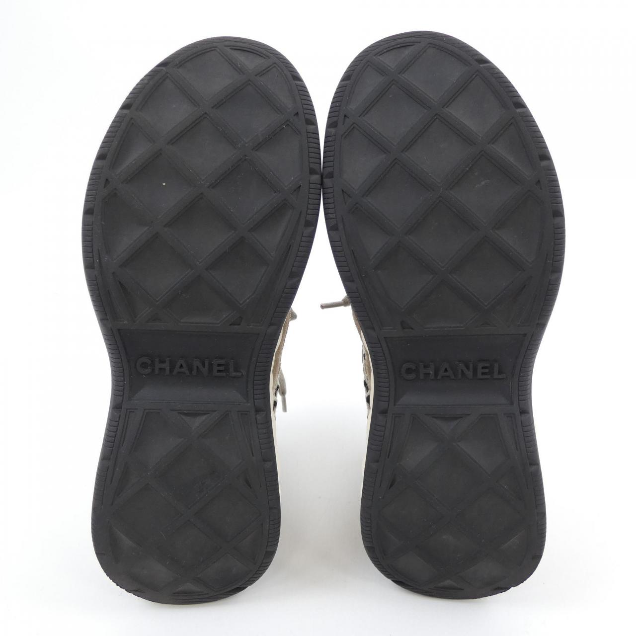 Chanel G37126Y55130 Suede Calfskin Embroidery Sneakers