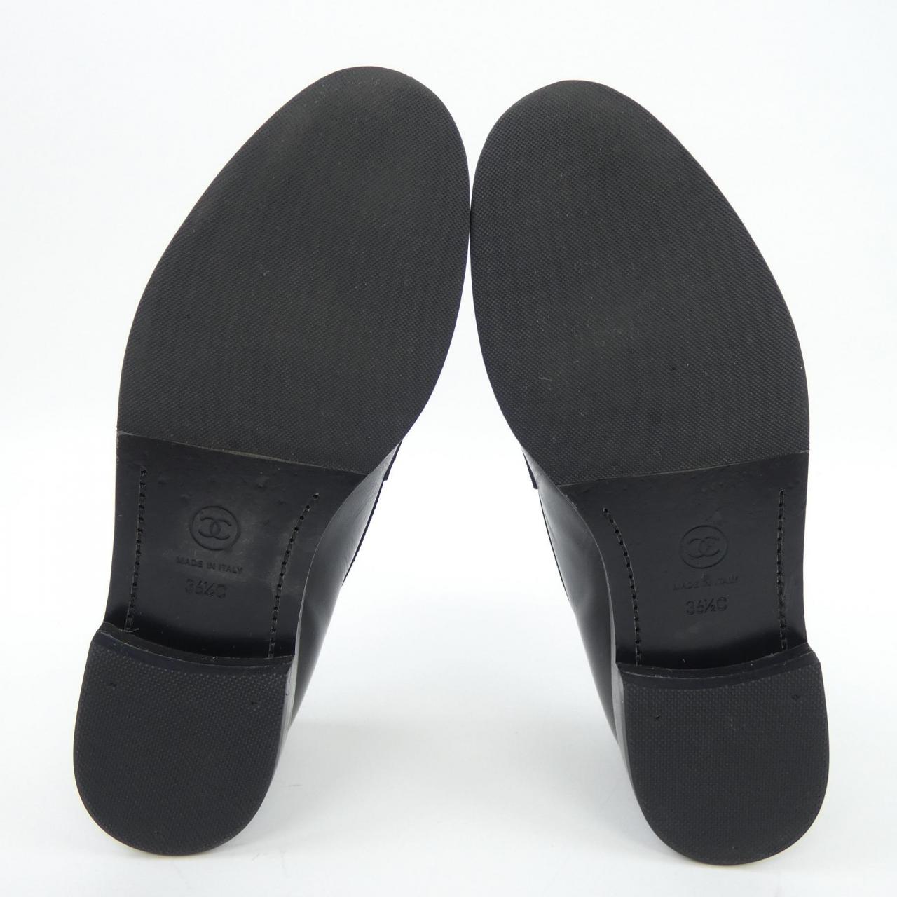 Chanel G45504B15995 Shiny Calfskin Loafers