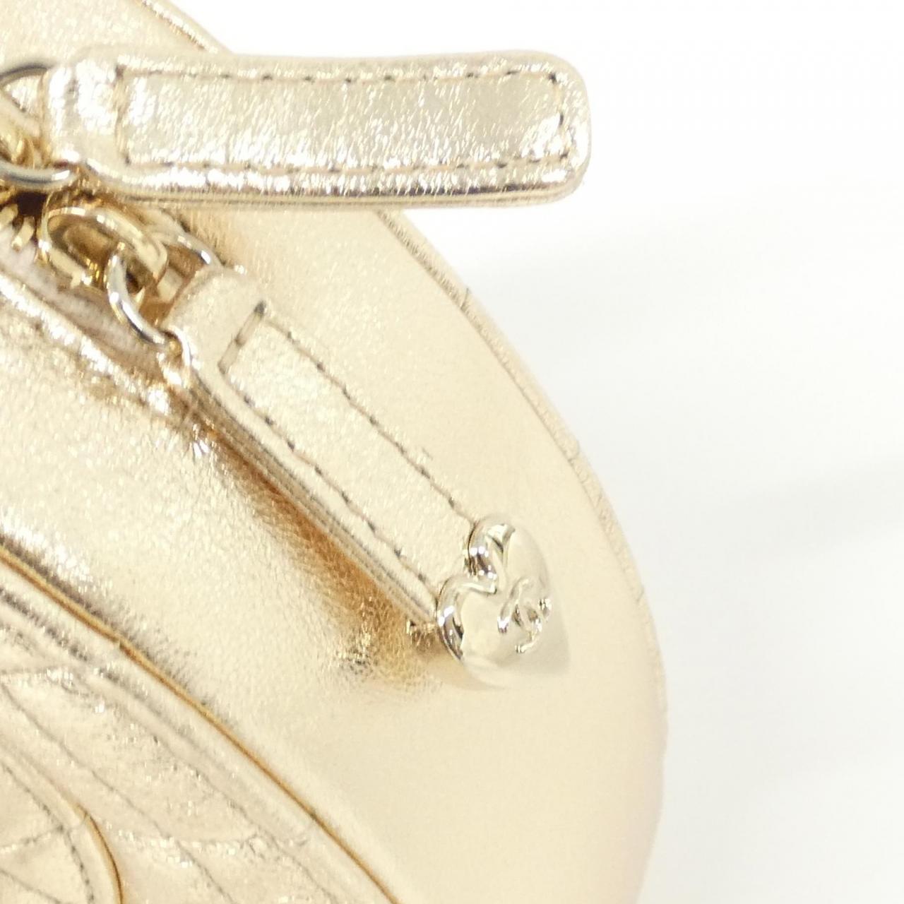 Chanel AS5764 Metallic Lambskin Shoulder Bag