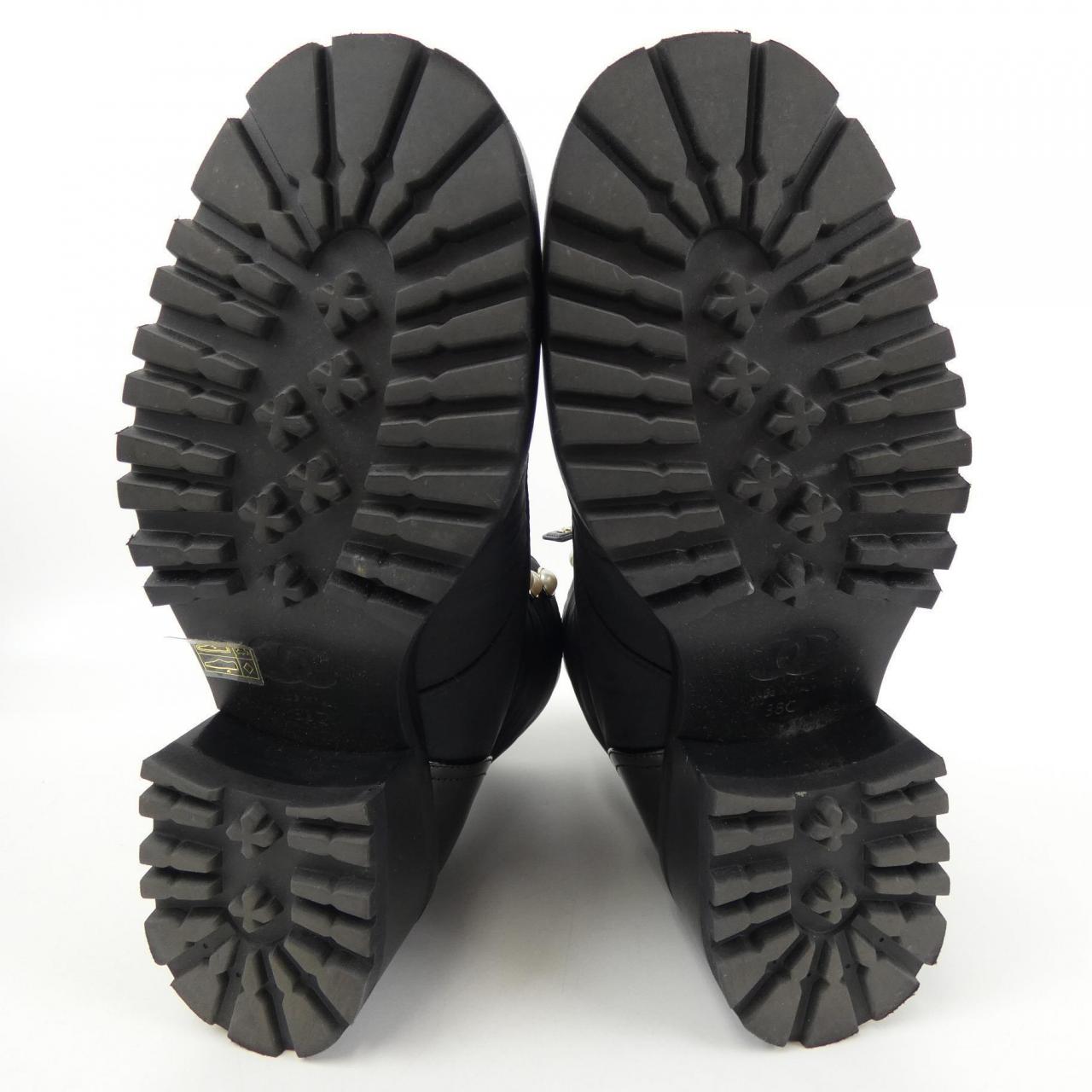 Chanel G45183B13923 Fabric Patent Calfskin Imitation Pearl Boots